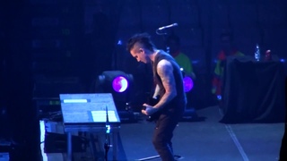 Avenged Sevenfold - Guitar Solo & Andronikos Theme Barcelona, Spain 2013-11-25 [1080p]