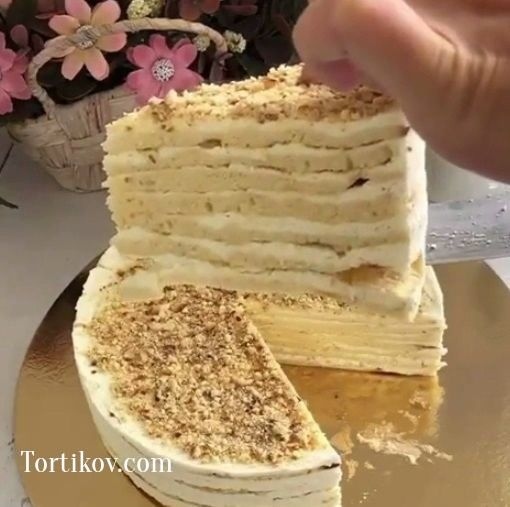 Почему торт молочная девочка на сгущенке получается сухим. Сколько можно хранить коржи для молочной девочки. Хранение бисквитных. Коржи лента бисквитные светлые. Сколько можно хранить коржи для молочной девочки.