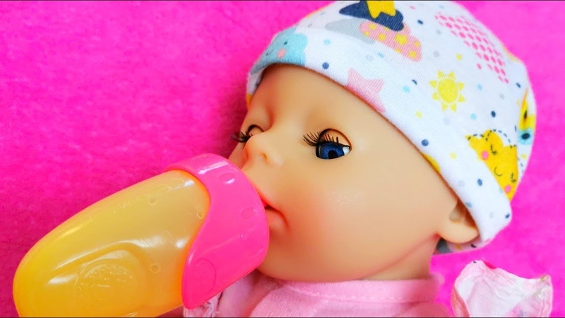 Alice and New Baby Born Doll under the door, Fun video for