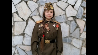 Черных Каролина-11лет,Рекорд Мира к Дню победы -77минут стоя на гвоздях.