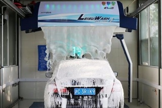 China high pressure touchless car washing machine magic color car wash shampoo