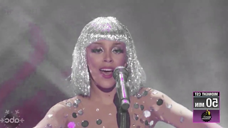 Doja Cat Say So ( Live at Dick Clarks New Years