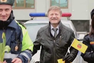 Поздравляем милых женщин в честь 8 Марта и вручаем АВТОМОБИЛЬ от “Ваше лото“!