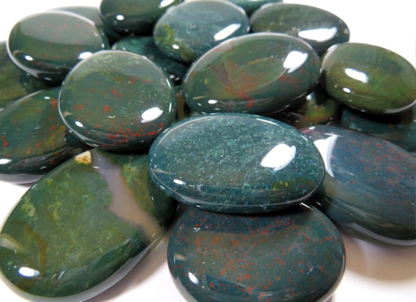 Гелиотроп камень фото Гелиотроп камень фото