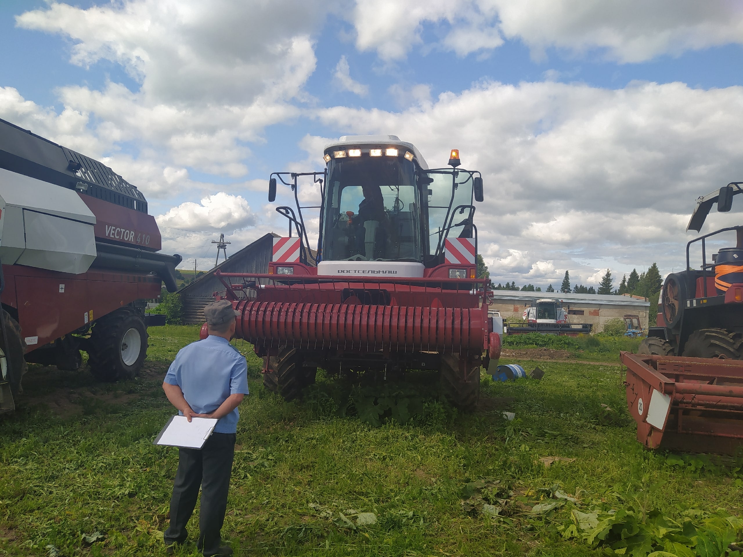 ⚡8 июня в сельхозпредприятиях Можгинского района начались технические осмотры кормоуборочных комбайнов и самоходных косилок