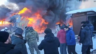 В Самаре сгорели торговые ряды Кировского вещевого рынка