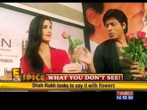 Shahrukh Khan and his ladies. Anushka Sharma and Katrina