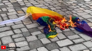 Fahne brennt 🏳️‍🌈🔥[Blaue Welle, Dresden ]