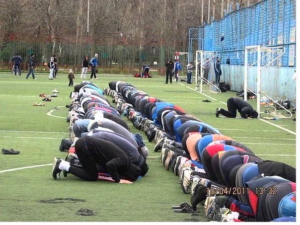 SOLAH MUSLIM FOOTBALL